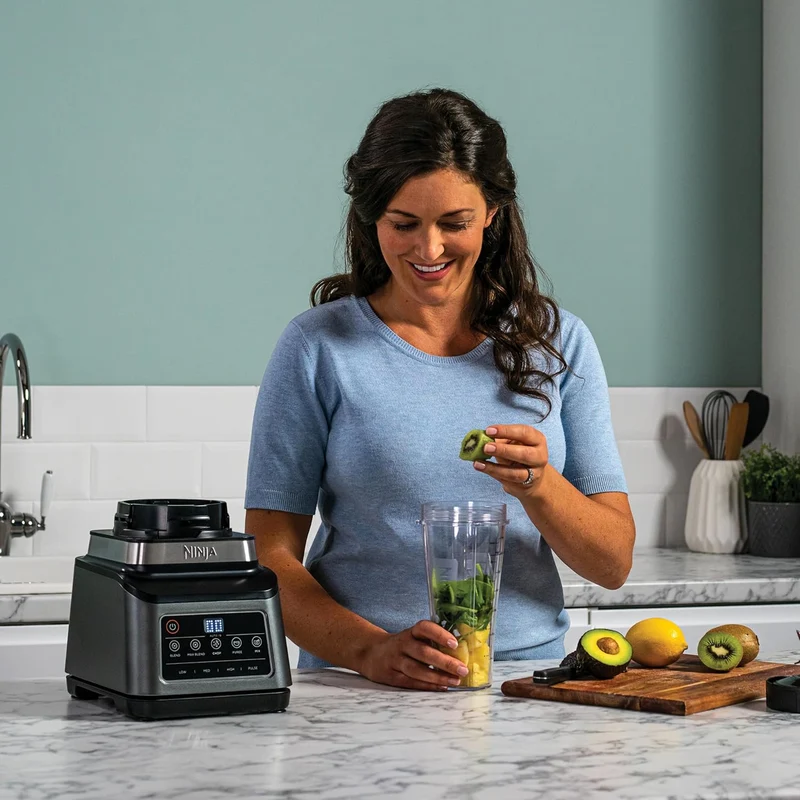 Ninja 3-in-1-Küchenmaschine mit Auto-iQ [BN800EU] 1200 W, 1,8-l-Behälter, 2,1-l-Kanne, 0,7-l- Becher